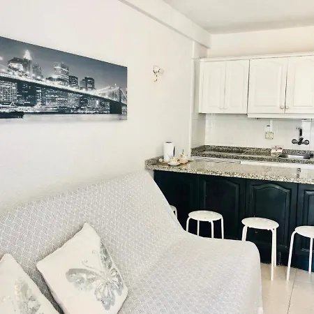 Flor Vina Vista Piscina Y Mar דירה